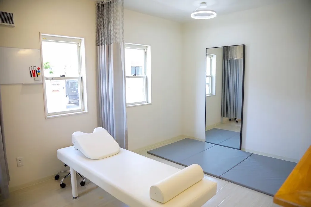 【腰痛改善に特化した矯正を行う整骨院】