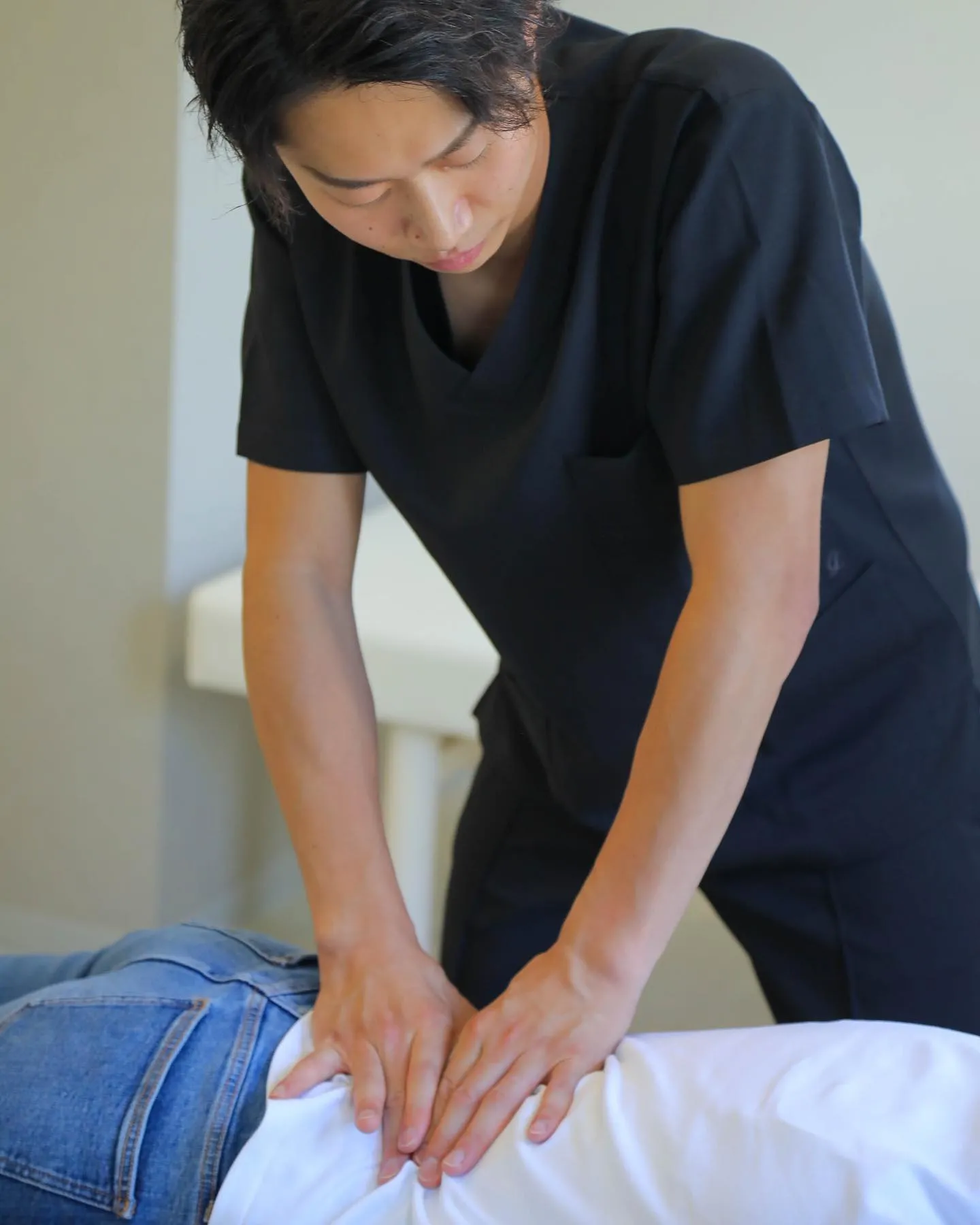 【湿布や痛み止め薬で誤魔化す生活から解放されませんか？】